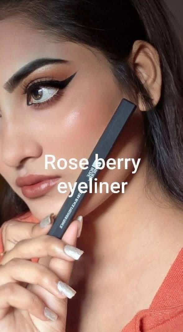 Eyeliner Roseberry